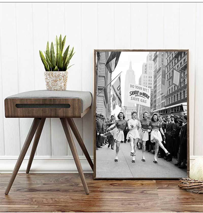 Skate To Work-Póster de lienzo - Photography Of War reseña y precio